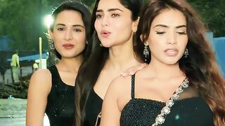 zoya jaan with his 2 sexy friends nice song three girls is super hot and sexy tiktoker.