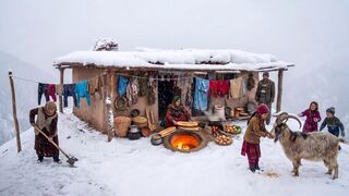 How This Family Survived the Coldest Winter | Baking Bread on a Freezing Snowy Morning.