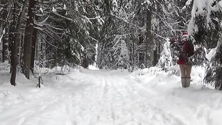 Hot Girl Dancing  In Snow