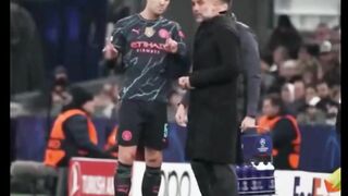 Momen ini terjadi pada pertandingan leg pertama babak 16 besar Liga Champions