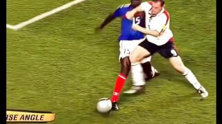 Pertandingan ini adalah laga pembuka Grup B Euro 2004