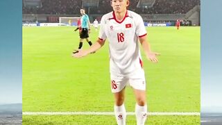 Baru 9 menit udah kebobolan 2 gol... 😭