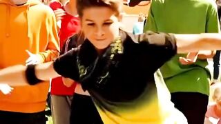 Dari yang tadinya insecure, langsung berubah 180 derajat jadi si paling keren di sekolah! 😎✨