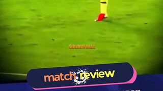 Lionel Messi memperdaya pemain Atlético Madrid lewat nutmeg sempurna