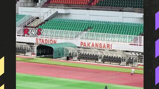 Kritik Jurnalis Vietnam vs Fakta Kondisi Rumput Stadion Pakansari