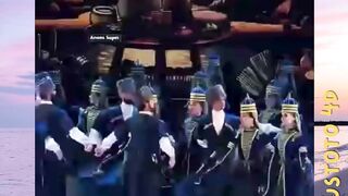Tarian Paling Ikonik versi PLUSTOTO4D