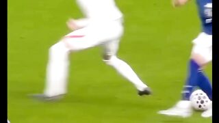 Dalam pertandingan terakhirnya bersama tim nasional saat Inggris vs Jepang