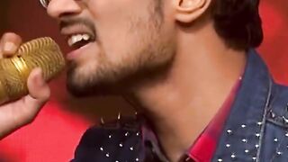 Rishi Singh rocking performance