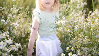 Incredible Voice! Young Girl Sings Her Heart Out