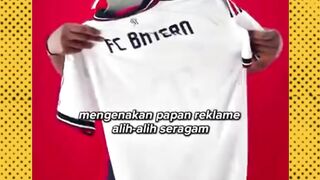 Papan reklame berjalan?! 😱⚽️