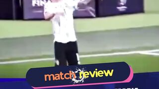 Ángel Di María menunjukkan kontrol luar biasa dengan menahan bola di atas kepalanya