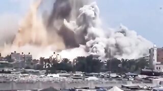 500 killed in one air strike in Gaza