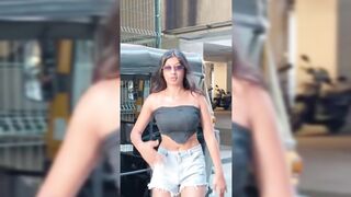Indian Girl Bhavia Bhasin Dance