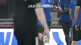 El Dear God kembali beraksi!
