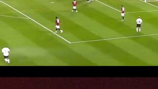 Fisika kayaknya menyerah sama lompatan CR7 ini