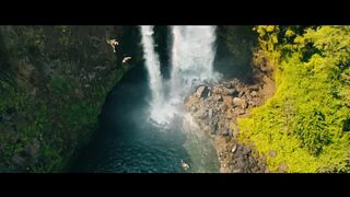 Jumanji: Welcome to the JUNGLE Official Trailer