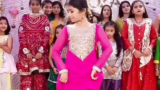 Littile babe cute dance video.