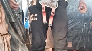 Bon, et j'ai. fait ça pour avantcommencer mon commerce.