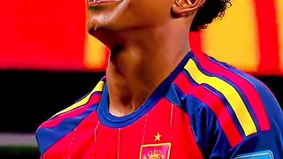 Yamal vs Messi: 5-5 Bàn Thắng! 😱🏆 Cuộc Đối Đầu Đỉnh Cao! #shorts
