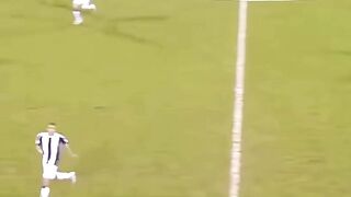Aksi Magis CR7 di Masa Muda! 🔥✨