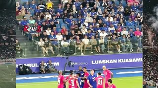 KETIKA LAGA PRAMUSIM BERUBAH JADI ARENA PERGULATAN! 🥊⚽
