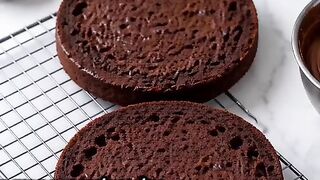 Un pastel puede ser mucho más que un postre… puede convertirse en una verdadera obra de arte. 🎂💕