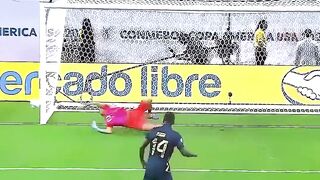 Kiper Gila di Sepak Bola 💀