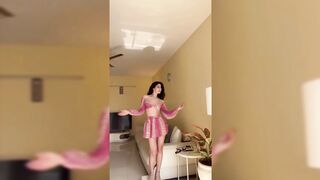 Indian Girl Sanjh Ahuja Dance 3