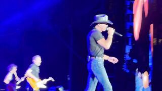 Tim McGraw - I Like It, I Love It Live in Concert! 🤠🎤