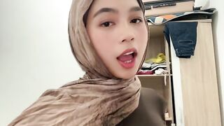 selected hijabi video folder that is clearly passionate