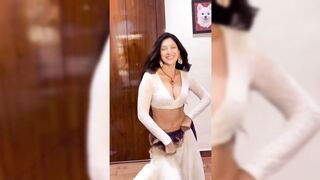 Indian Girl Sara Mithal Dance 5