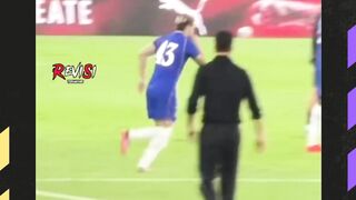 Aksi Lucu Mudryk vs Penonton GBK di Tengah