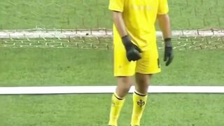Casillas dan Buffon: kiper-kiper yang mengukir sejarah satu generasi. 🧤👑 2