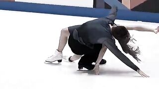 Sliding floor