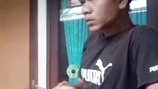 Lihat tetangga latihan joged