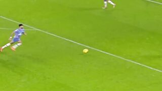 Ten Hag Ball! Started by De Gea & finished by Shaw
