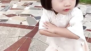 這小表情誰能不愛。