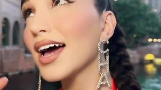 ENISA very hot and sexy singer and also so much beautiful girl nice song must watch.