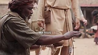 Em Mateus 15:30, vemos multidões