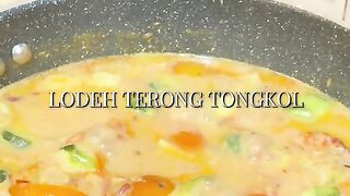 Resep Lodeh Terong Tongkol Asap, Kuah Gurih Pedasnya Bikin Nagih! 🐟🍲