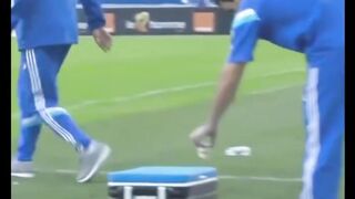 Momen legendaris tersebut terjadi pada 19 Oktober 2014