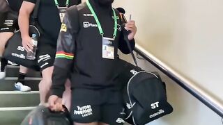 PNG mountain dew dancers