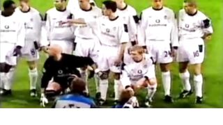Pada perempat final Liga Champions 2001 antara Bayern Munich dan Manchester United