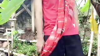 Pake nyender di pohon pisang  segala