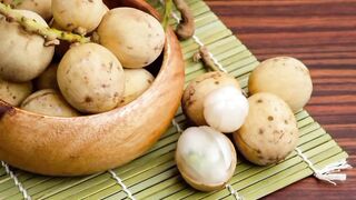 Buah Duku. Langsat Fruit. Lanzones