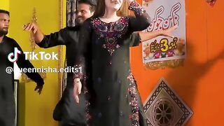Nisha Khan blockbuster dance