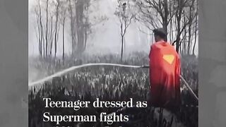 Viral Mendunia! Remaja Palangka Raya Berkostum Superman Nekat Padamkan Karhutla!