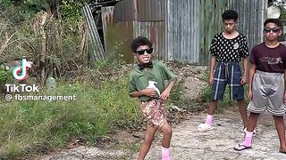 The boogie dancers