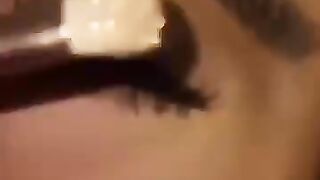 expert glitter makeup tutorial for women.