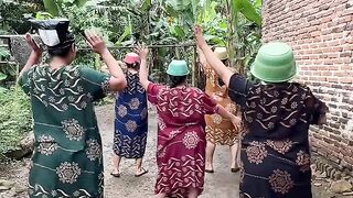 Ketika emak-emak dasteran kumpul dan beraksi! 😎💃